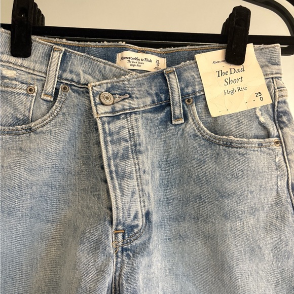 A&F High Rise Dad Short - Picture 2 of 7